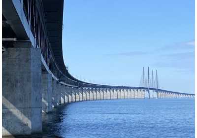 Our water-based anti-corrosion coatings selected for the renovation of the Øresund Bridge.